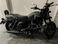Yezdi Roadster Dark 2022 Model