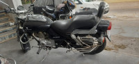 Black Bajaj Avenger 220 DTS-i