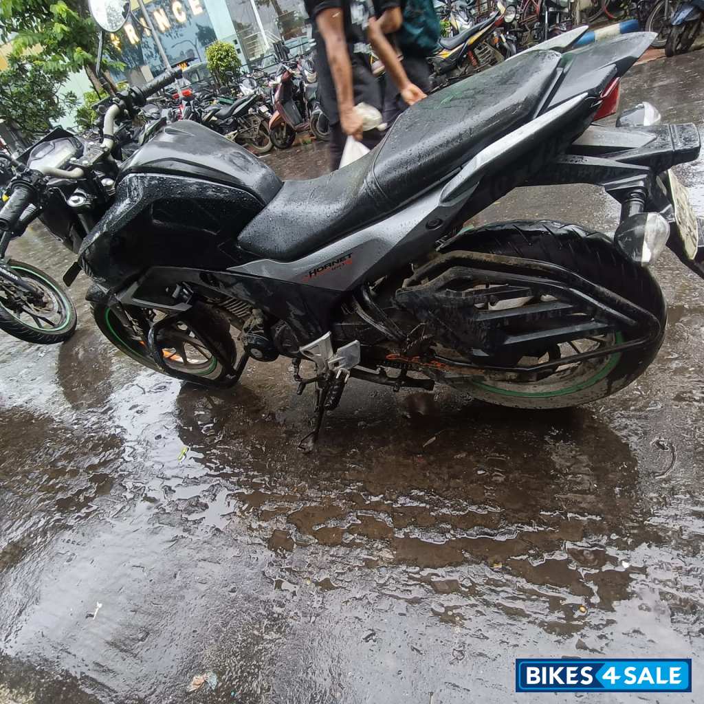 Honda CB Hornet 160R