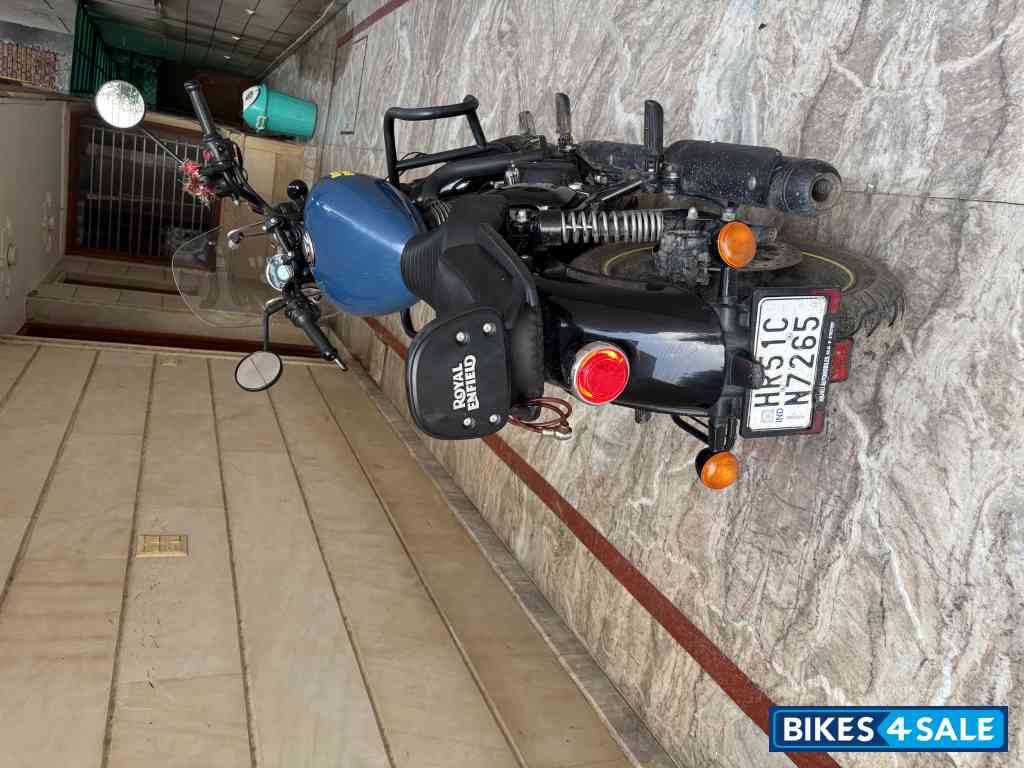 Blue Royal Enfield Meteor 350 Fireball