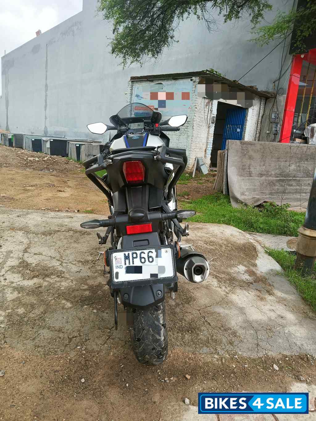 Silver, Black, Blue Yamaha R15M Icon Performance