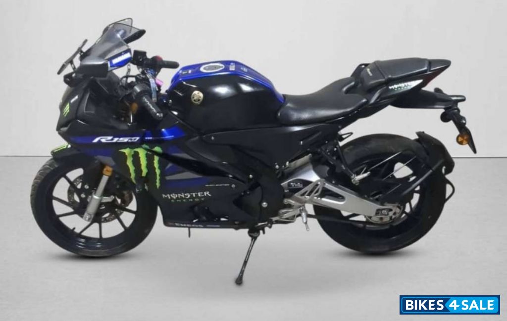Yamaha R15M Monster Energy MotoGP Edition