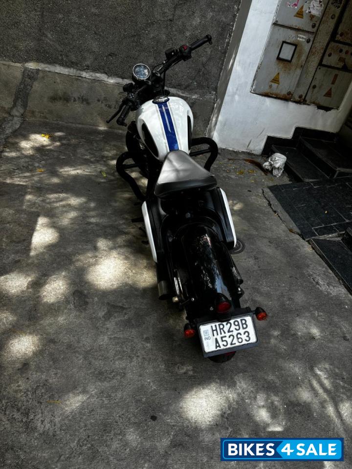 Jawa 42 Bobber Dual Channel ABS