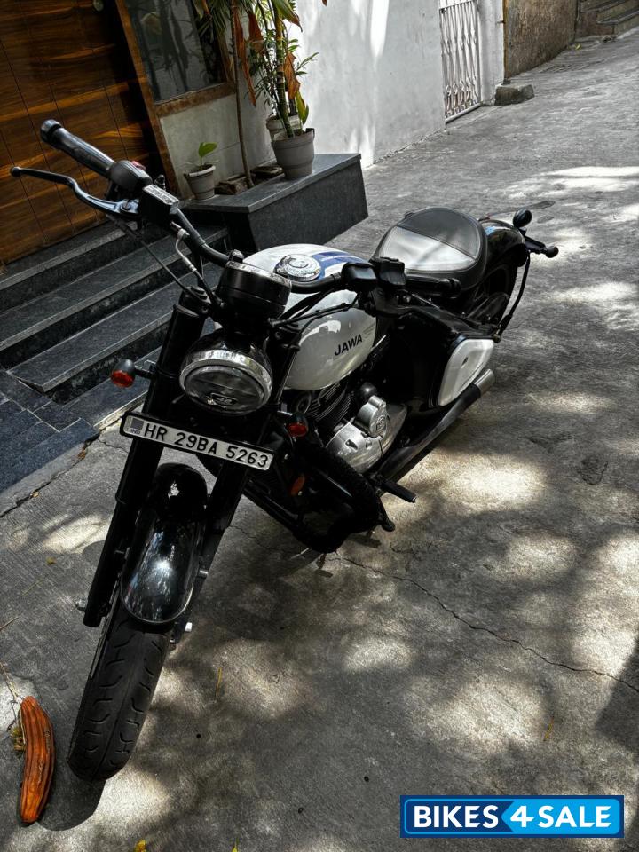 Jawa 42 Bobber Dual Channel ABS