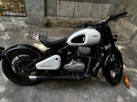 Jawa 42 Bobber Dual Channel ABS