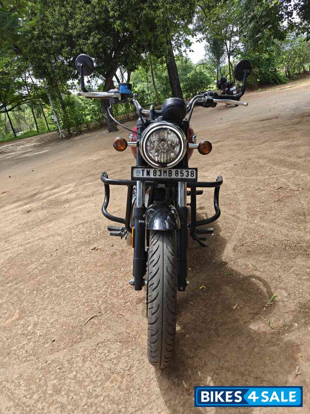 Red With Black Royal Enfield Meteor 350 Red With Black Royal Enfield Meteor 350