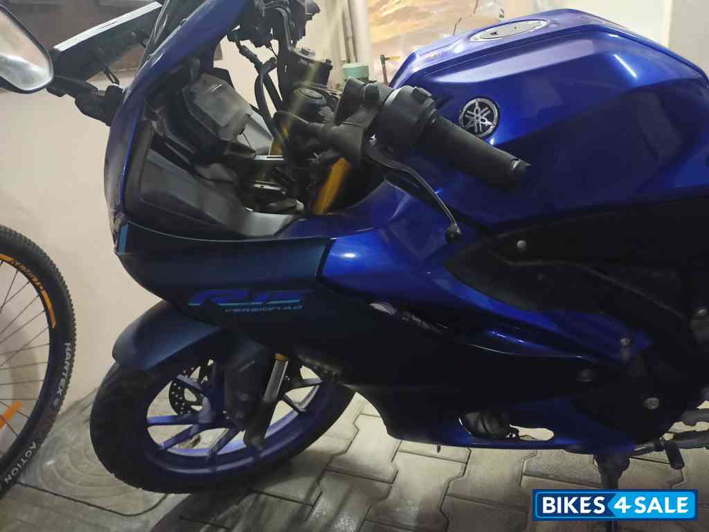 Yamaha R15 V4