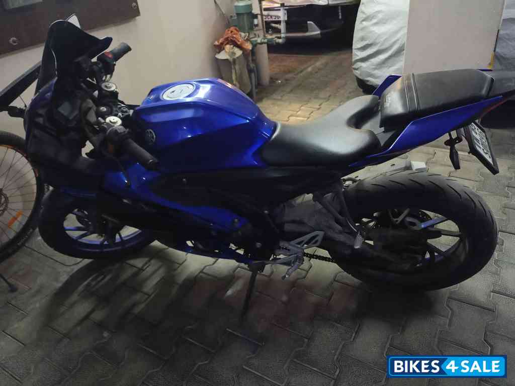 Yamaha R15 V4
