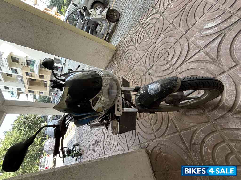 Blue Bajaj Discover 100