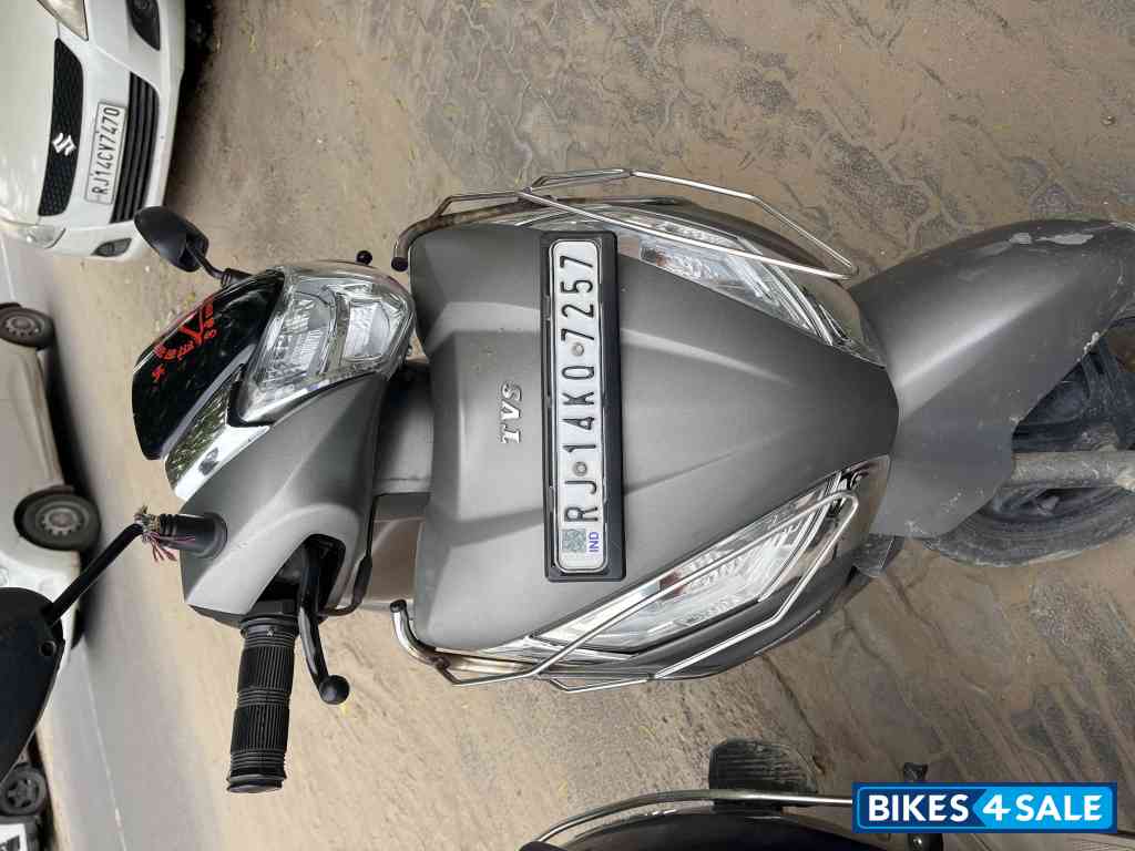 Gray TVS Jupiter 125