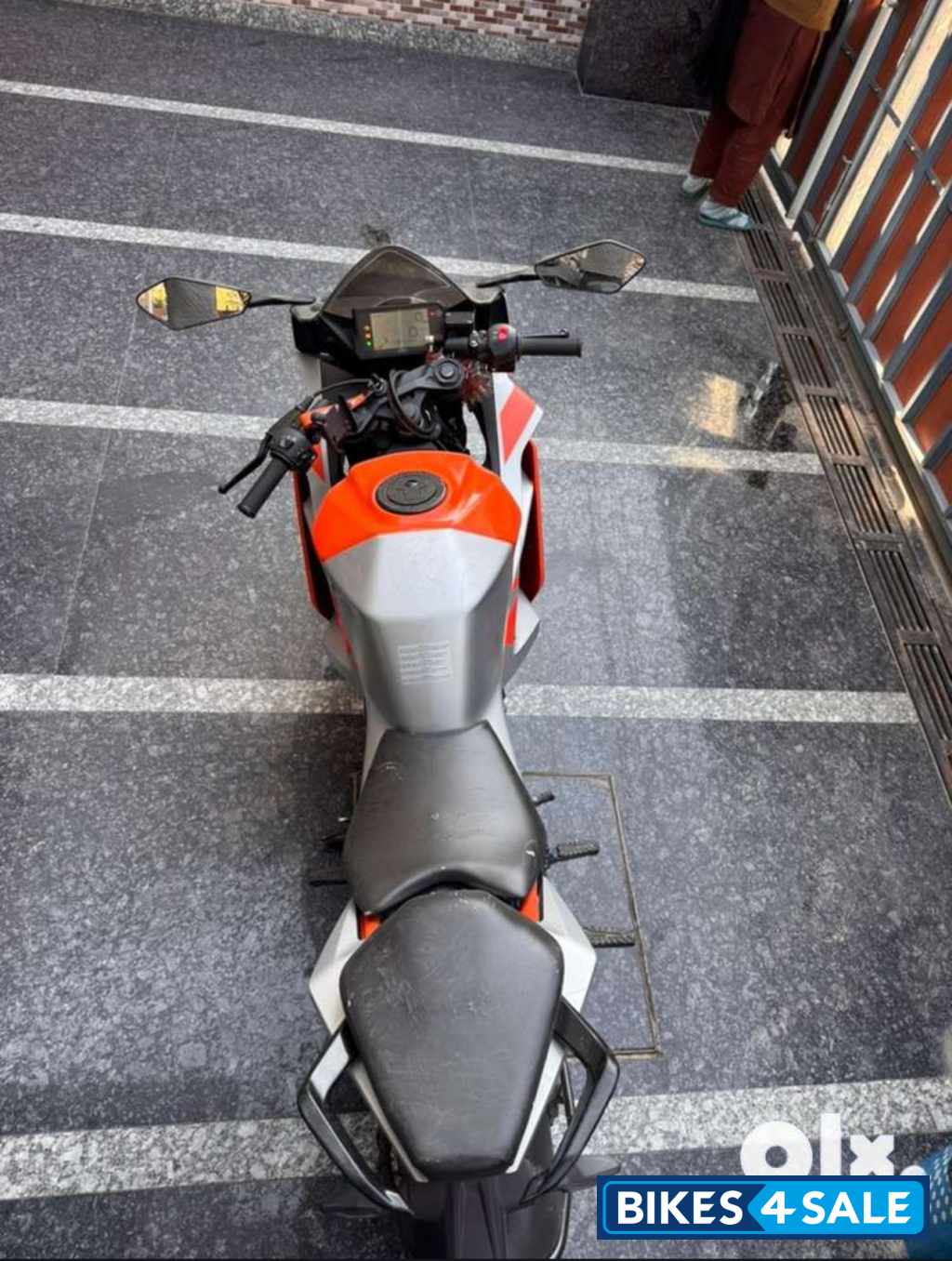 Silver KTM RC 200 2022