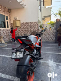 Silver KTM RC 200 2022