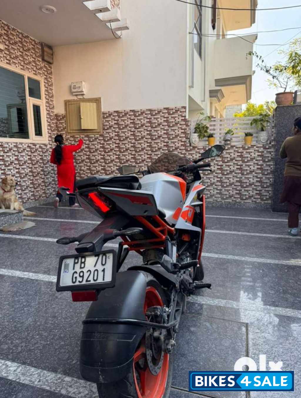 Silver KTM RC 200 2022