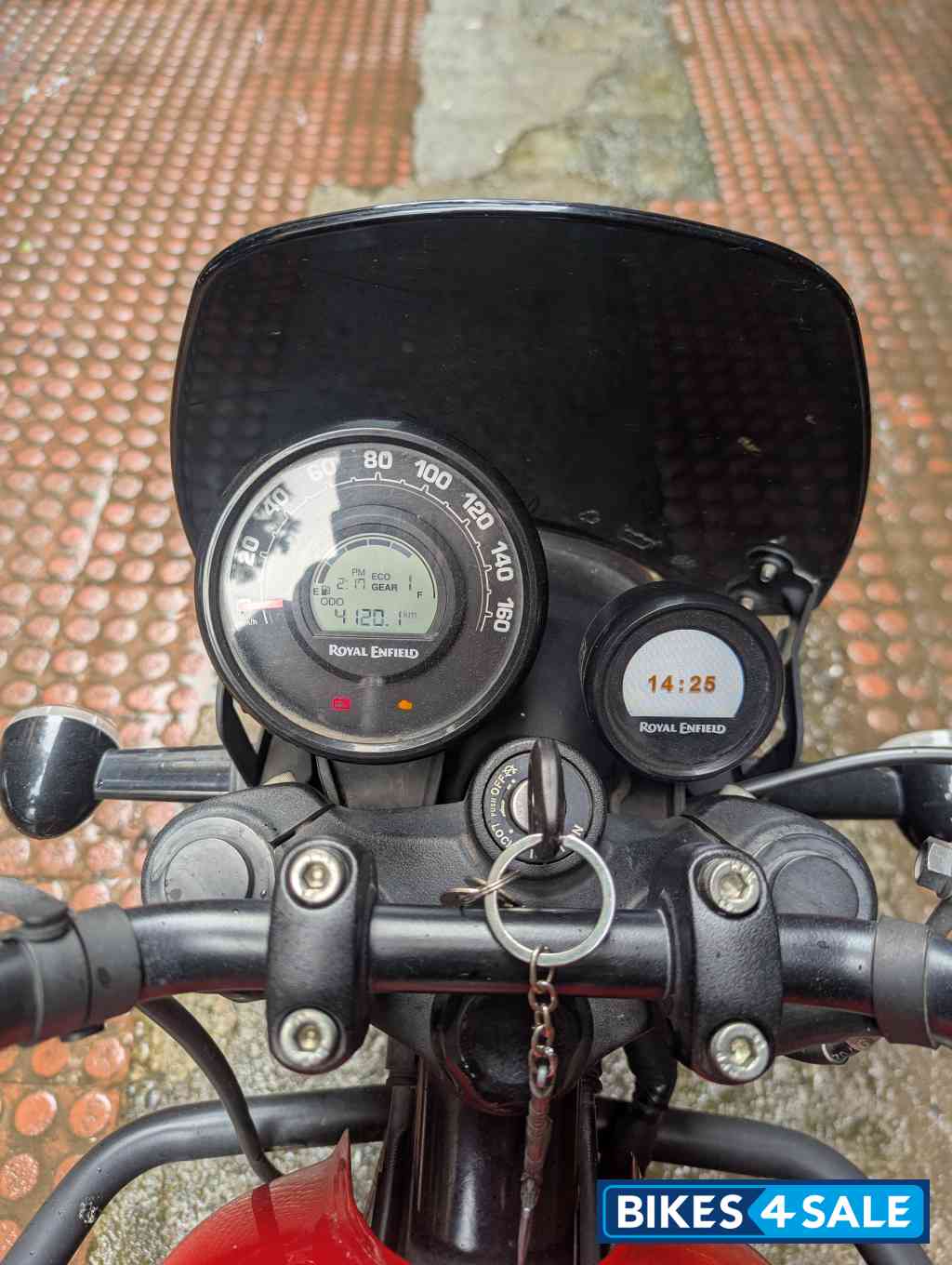 Rebel Red Royal Enfield Hunter 350 Metro