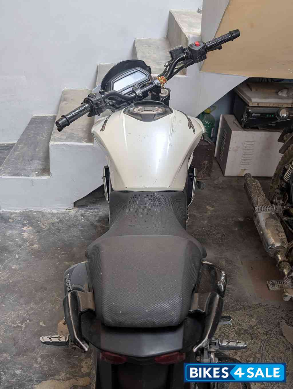 Bajaj Dominar 400