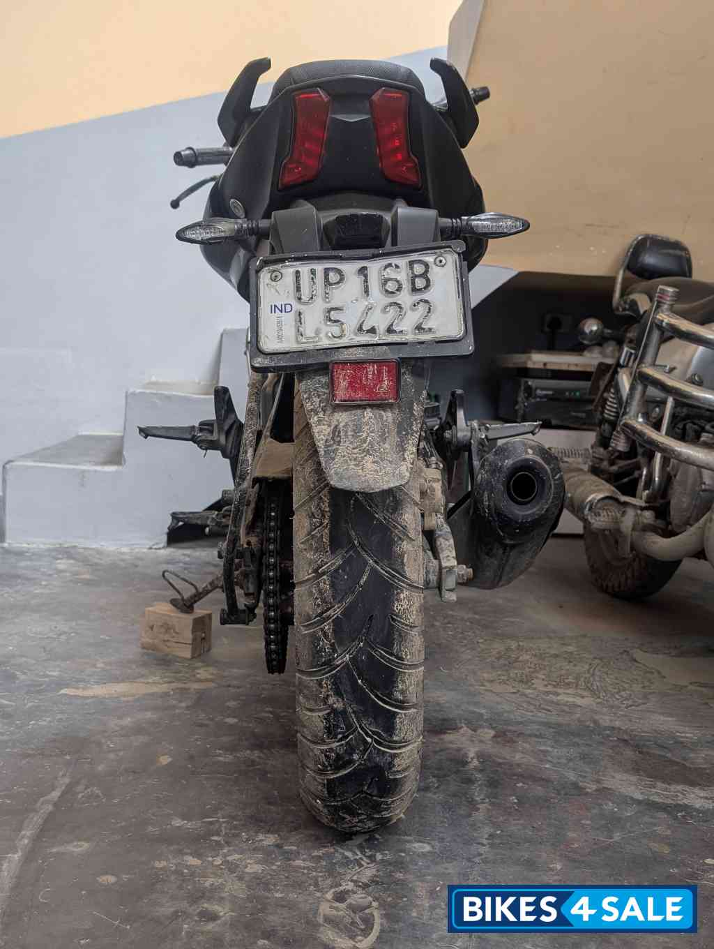 Bajaj Dominar 400
