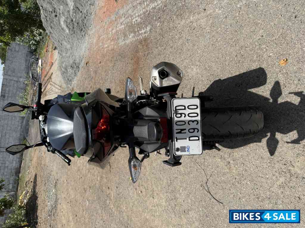 Black Kawasaki Ninja 400 BS6 2023