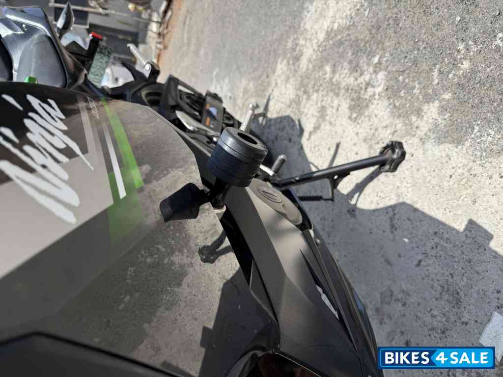 Black Kawasaki Ninja 400 BS6 2023