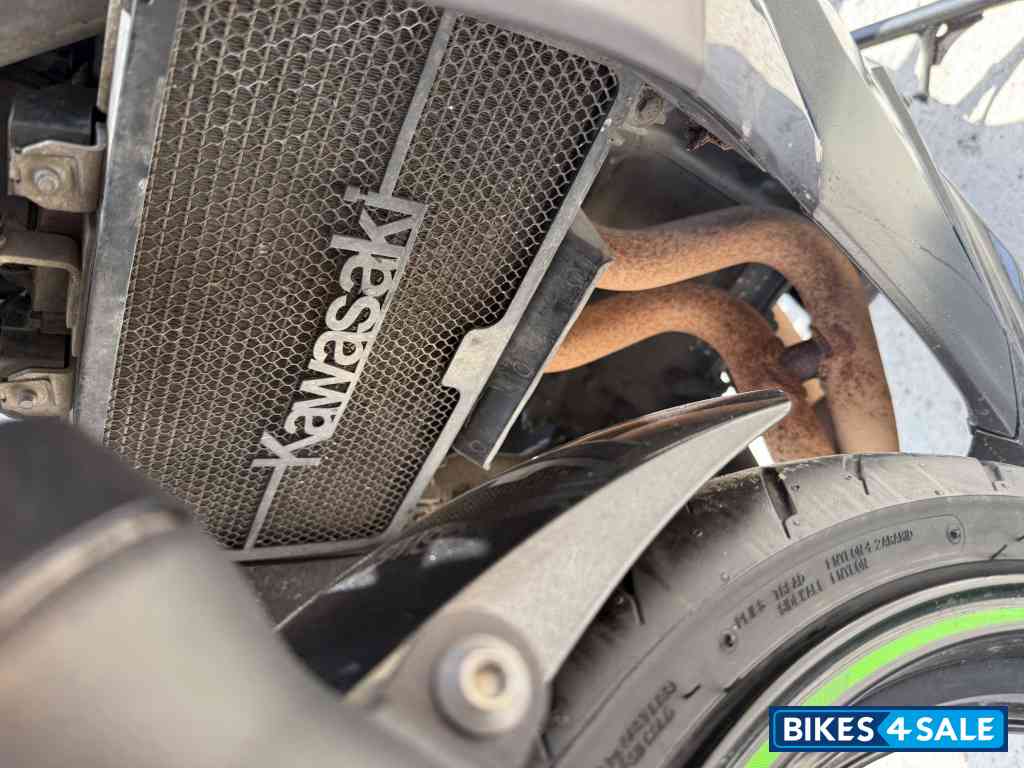 Black Kawasaki Ninja 400 BS6 2023