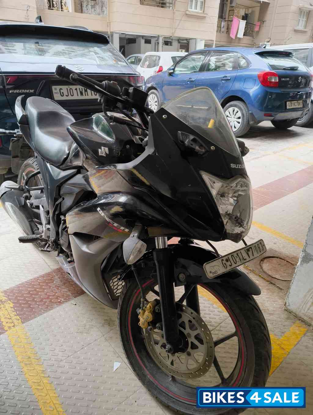 Suzuki Gixxer SF Fi