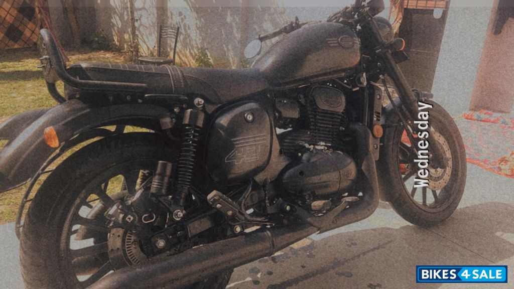 Jawa 42 Dual Channel ABS AllStar Black