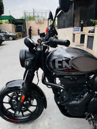 Royal Enfield Hunter 350 Metro