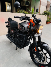 Royal Enfield Hunter 350 Metro