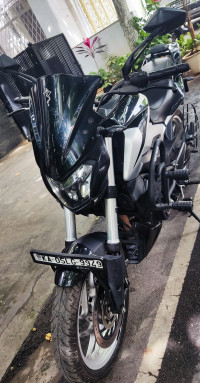Black Bajaj Dominar 250 2022