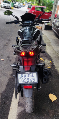 Black Bajaj Dominar 250 2022