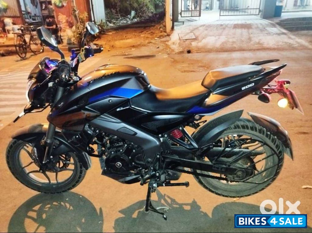Blue Bajaj Pulsar 200 NS ABS