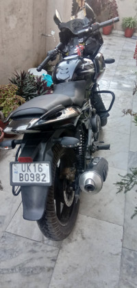 Black Bajaj Pulsar 220F