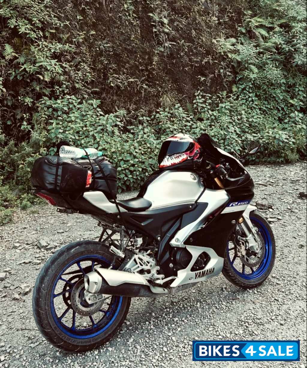 Metallic Grey Yamaha R15M