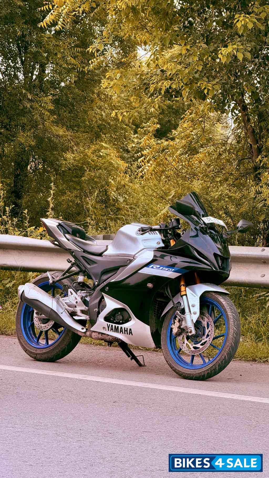 Metallic Grey Yamaha R15M