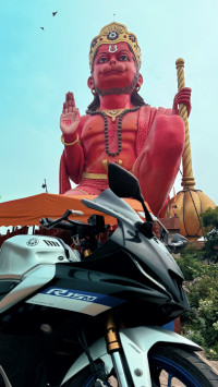 Metallic Grey Yamaha R15M