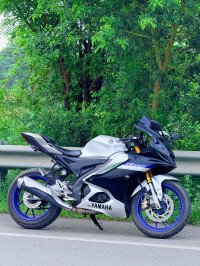 Metallic Grey Yamaha R15M