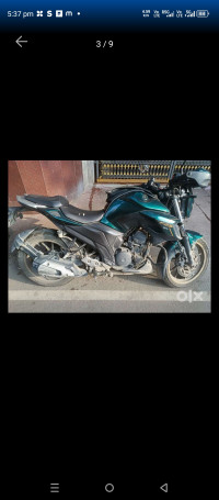 Green Yamaha FZS 25