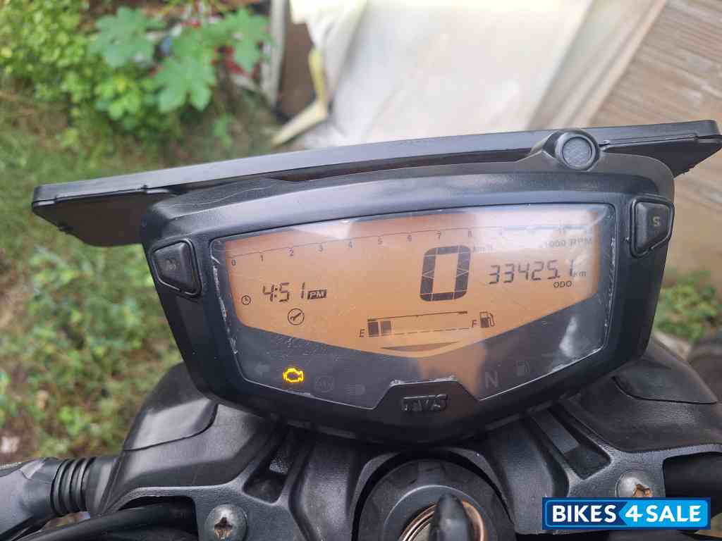 TVS Apache RTR 160 4V BS6