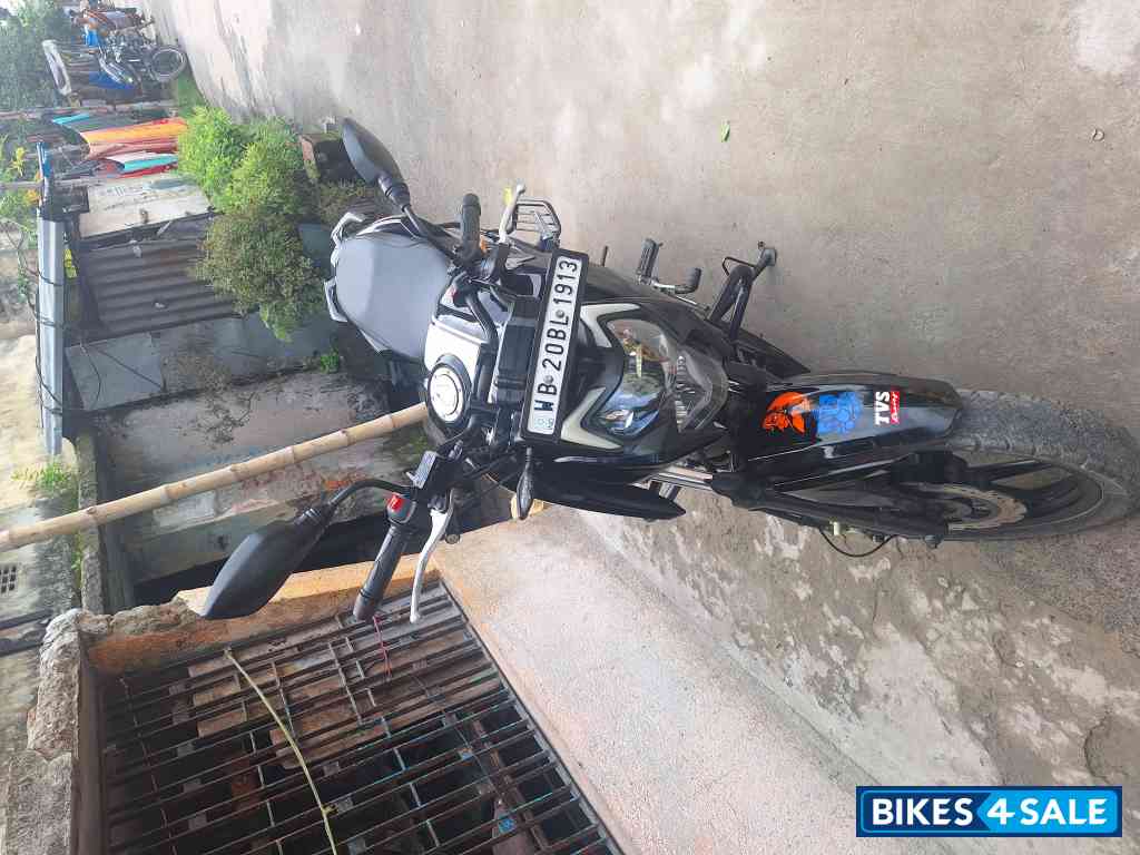 TVS Apache RTR 160 4V BS6