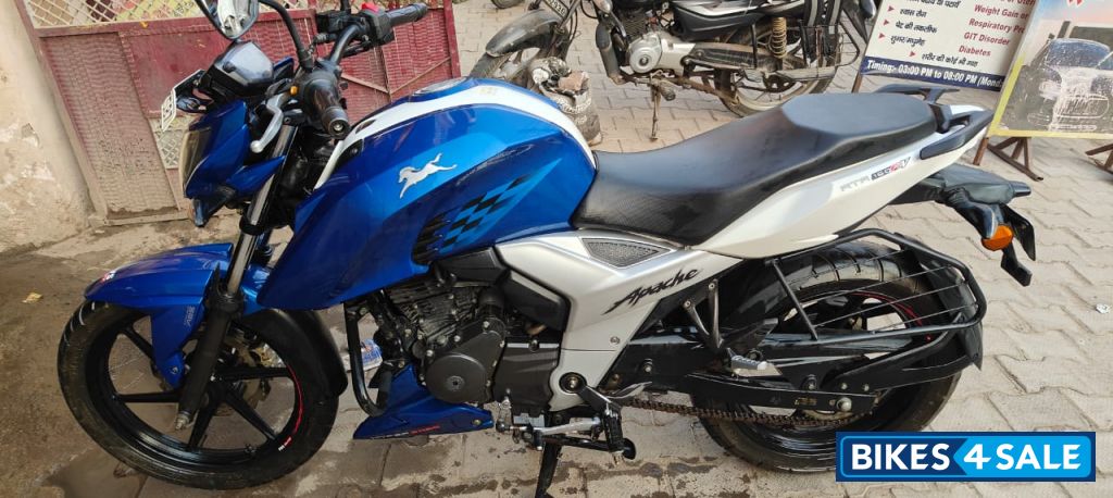 TVS Apache RTR 160 4V