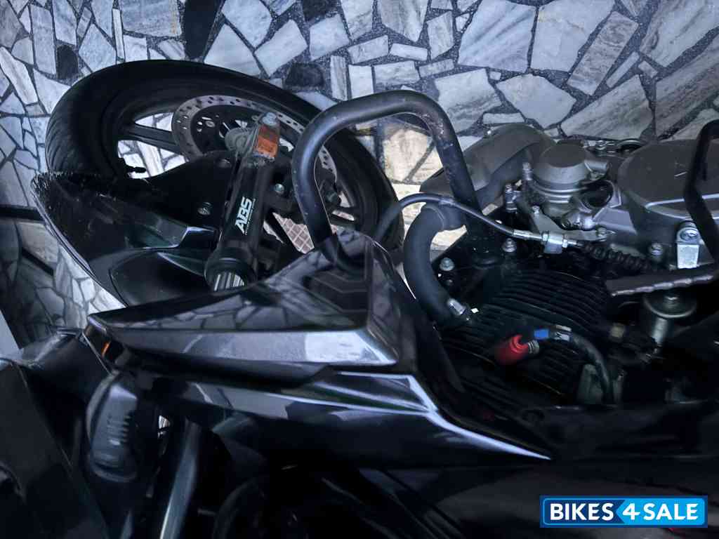 Black Hero Xtreme 125R