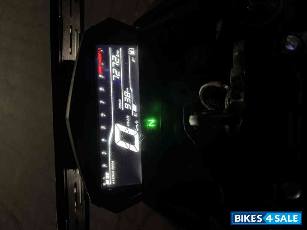 Black Hero Xtreme 125R