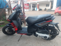 Black Aprilia SR 160 Carbon ABS