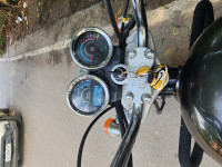 Black Royal Enfield Thunderbird 350