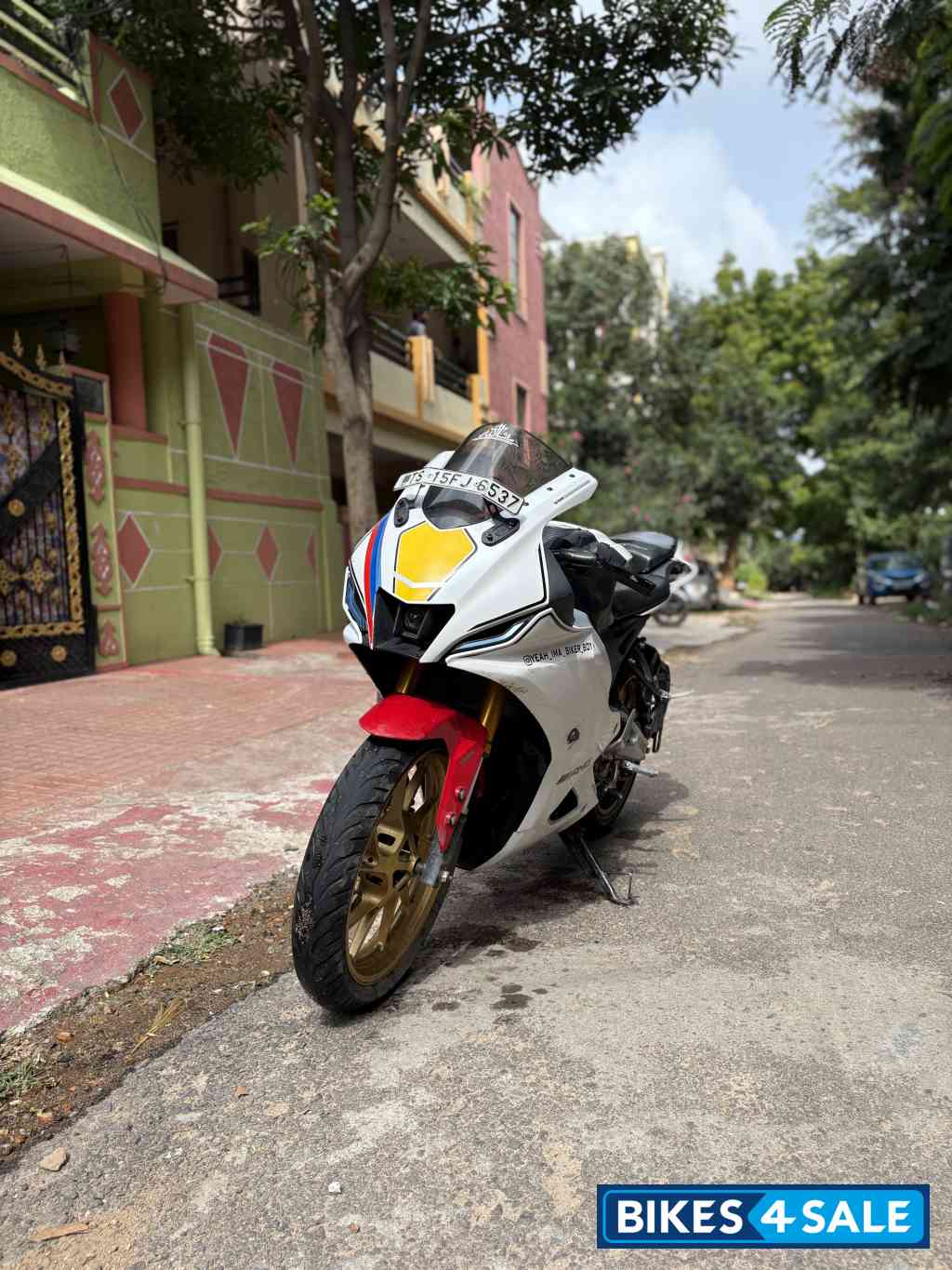 Yamaha  R15 v4