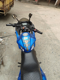 Blue Suzuki Gixxer SF