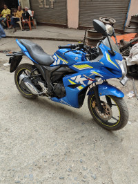 Blue Suzuki Gixxer SF