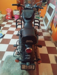 Black Royal Enfield Meteor 350 Stellar