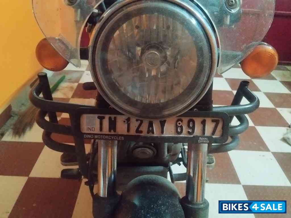 Black Royal Enfield Meteor 350 Stellar