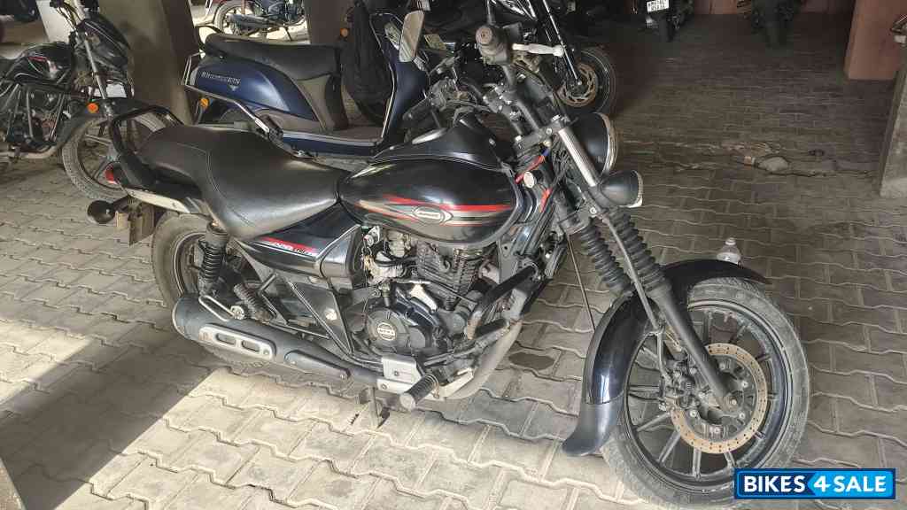 Bajaj Avenger Street 220