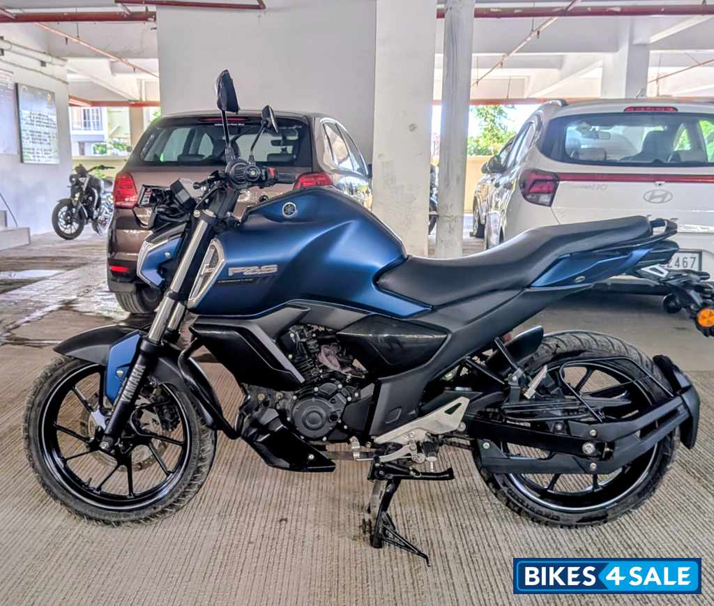 Blue Yamaha FZ-S FI Ver 4.0